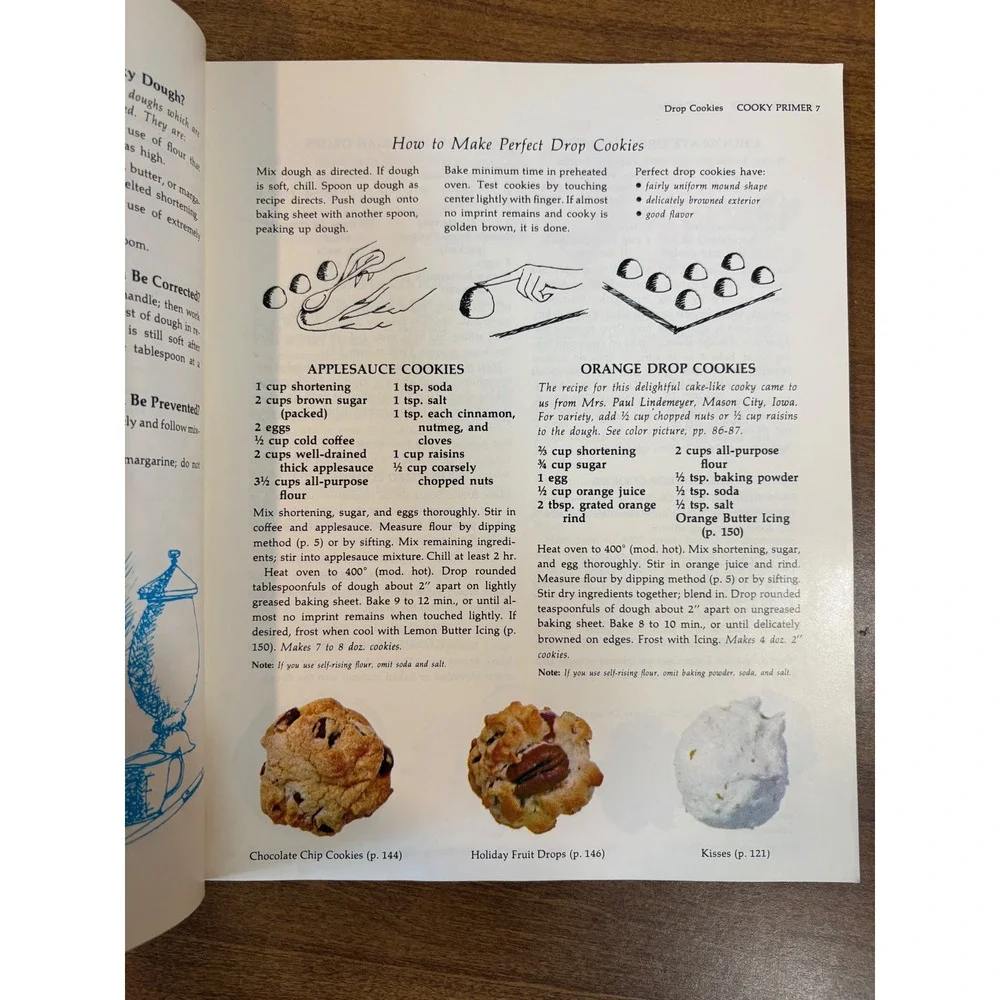 Betty Crocker's Cooky Book 1977 Vintage Cookbook Golden Press Retro Recipes